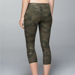 Lululemon Run Inspire Crop II Leggings – Savasana Camo Fatigue Green, Size 6